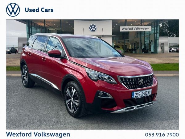 Peugeot 5008 MPV, Petrol, 2020, Red