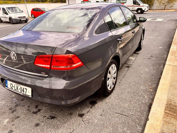 Volkswagen Passat Saloon, Diesel, 2012, Grey