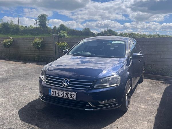Volkswagen Passat Saloon, Diesel, 2011, Blue