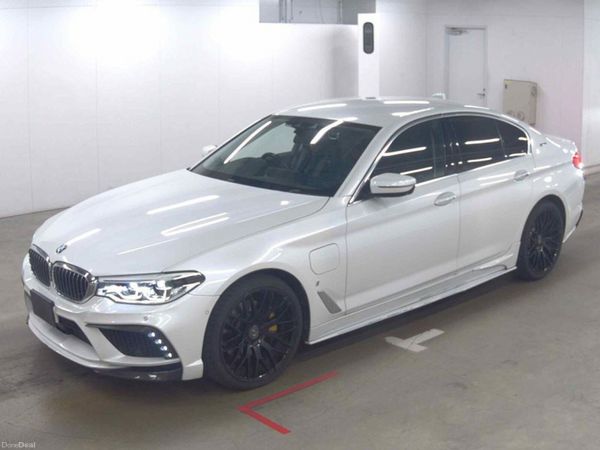 BMW 5-Series Saloon, Petrol Hybrid, 2017, White