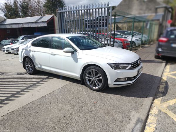 Volkswagen Passat Saloon, Diesel, 2016, White