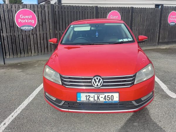 Volkswagen Passat Saloon, Diesel, 2012, Red