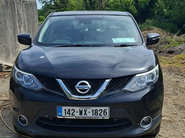 Nissan Qashqai Hatchback, Petrol, 2014, Black