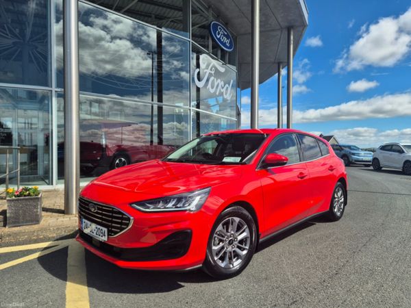 Ford Focus Hatchback, Petrol, 2024, Red