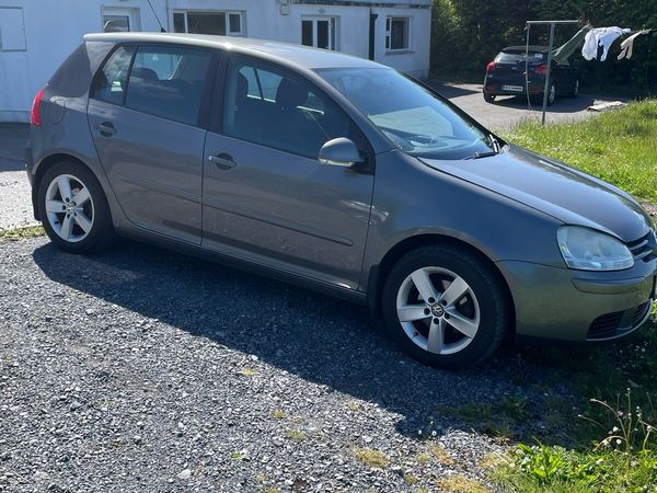 Volkswagen Golf Hatchback, Petrol, 2008, Grey