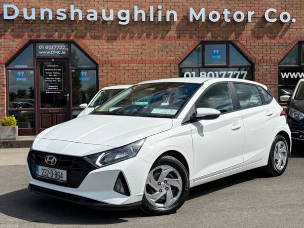 Hyundai i20 Hatchback, Petrol, 2023, White