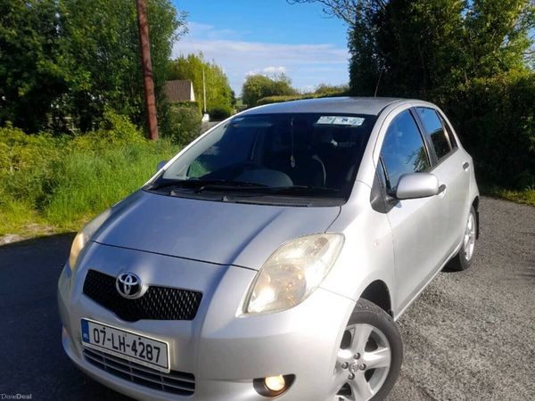Toyota Yaris Hatchback, Petrol, 2007, Silver