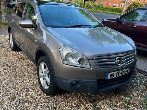Nissan Qashqai+2 MPV, Petrol, 2009, Beige