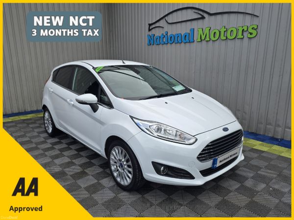 Ford Fiesta Hatchback, Petrol, 2014, White