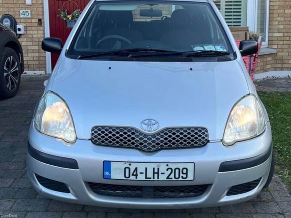 Toyota Yaris Hatchback, Petrol, 2004, Silver