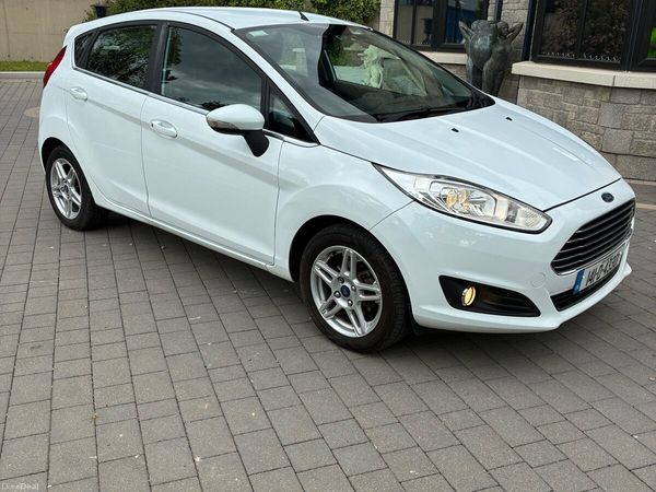 Ford Fiesta Hatchback, Petrol, 2014, White