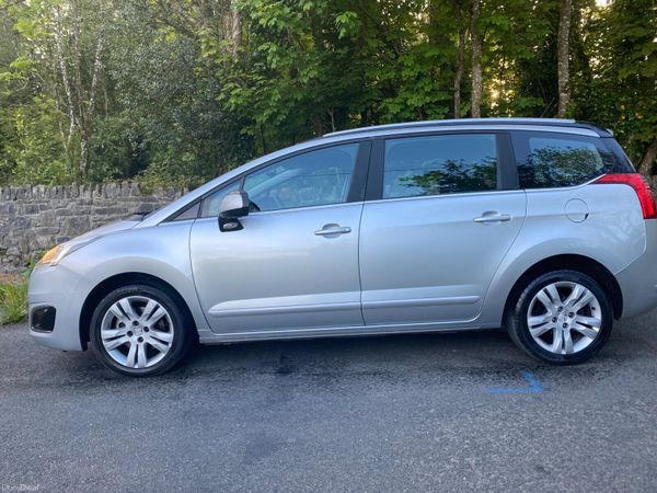 Peugeot 5008 MPV, Diesel, 2015, Silver