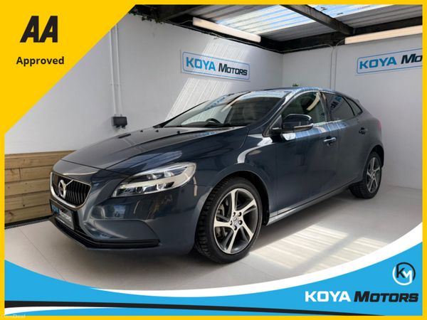 Volvo V40 Hatchback, Diesel, 2019, Blue