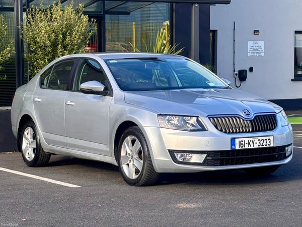 Skoda Octavia Hatchback, Diesel, 2016, Silver