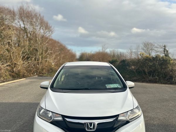 Honda Fit Hatchback, Petrol Hybrid, 2015, White