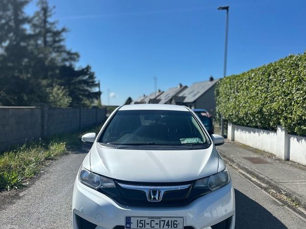 Honda Fit Hatchback, Petrol Hybrid, 2015, White