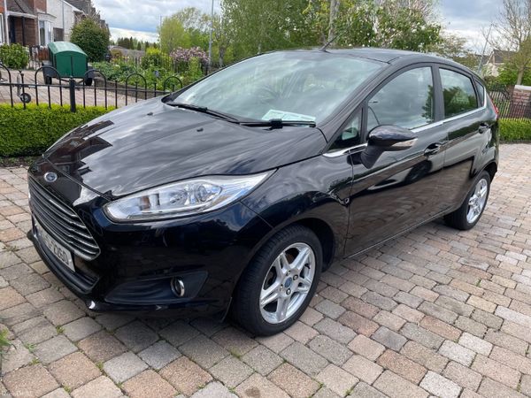 Ford Fiesta Hatchback, Petrol, 2013, Black