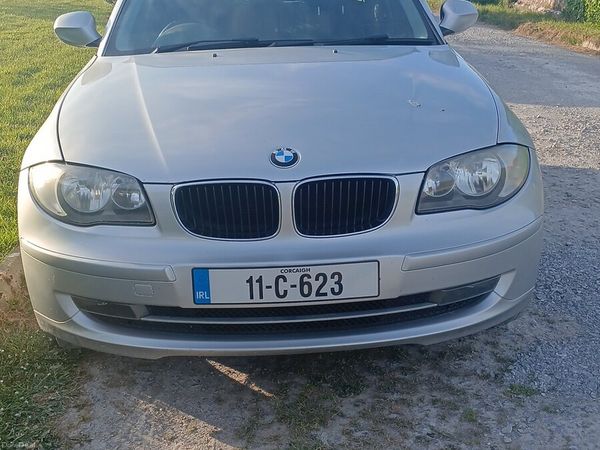 BMW 1-Series Hatchback, Diesel, 2011, Silver