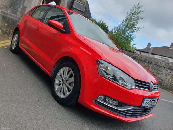 Volkswagen Polo Hatchback, Petrol, 2015, Red