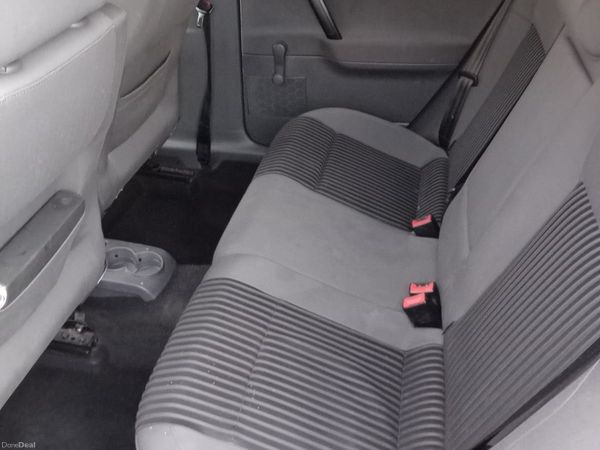 Volkswagen Polo Hatchback, Petrol, 2007, Black