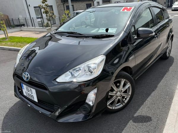 Toyota Aqua Hatchback, Petrol Hybrid, 2015, Black