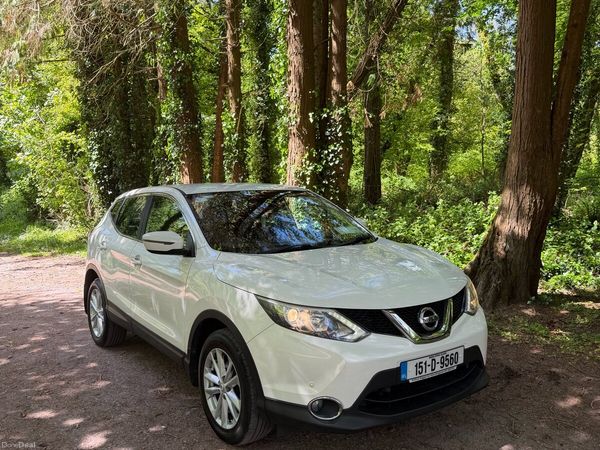 Nissan Qashqai Hatchback, Petrol, 2015, White