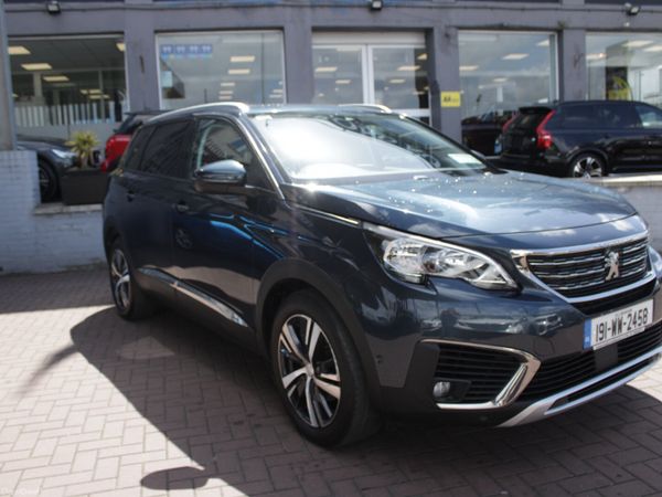 Peugeot 5008 MPV, Diesel, 2019, Blue