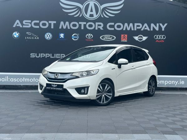 Honda Fit Hatchback, Petrol Hybrid, 2013, White