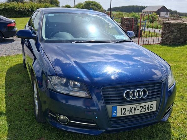 Audi A3 Hatchback, Diesel, 2012, Blue