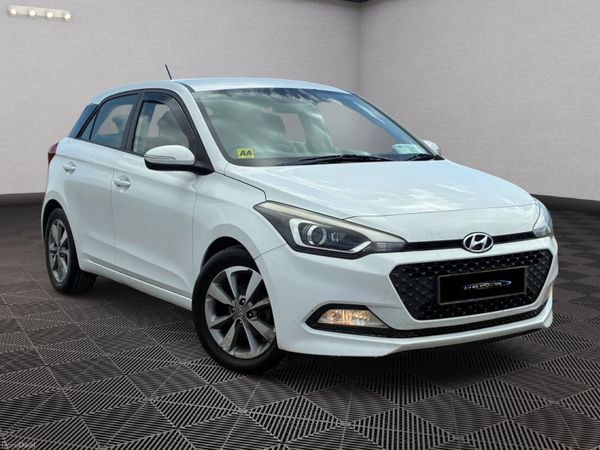 Hyundai i20 Hatchback, Petrol, 2016, White