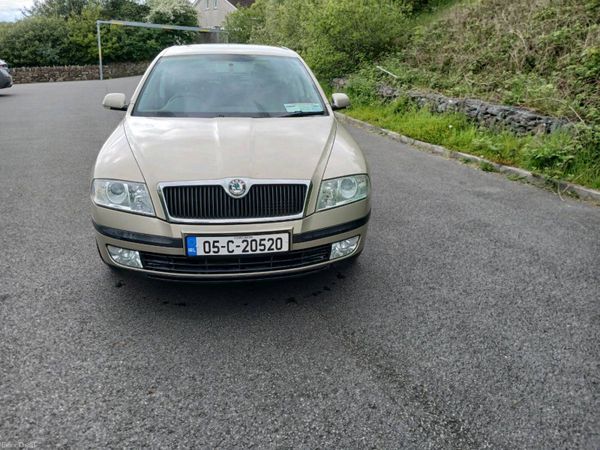 Skoda Octavia Hatchback, Petrol, 2005, Beige
