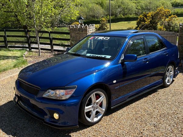 Lexus IS Saloon, Petrol, 2000, Blue