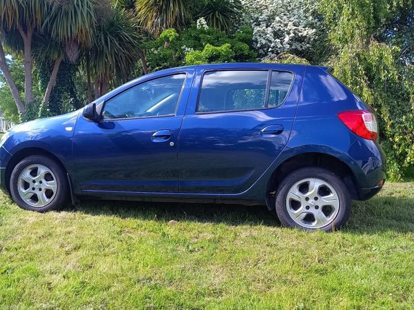 Dacia Sandero Hatchback, Diesel, 2016, Blue
