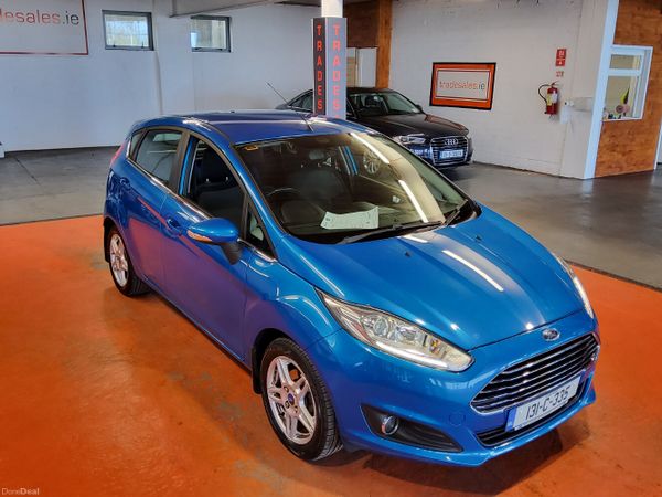 Ford Fiesta Hatchback, Petrol, 2013, Blue