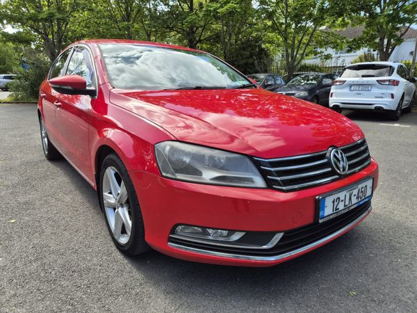 Volkswagen Passat Saloon, Diesel, 2012, Red