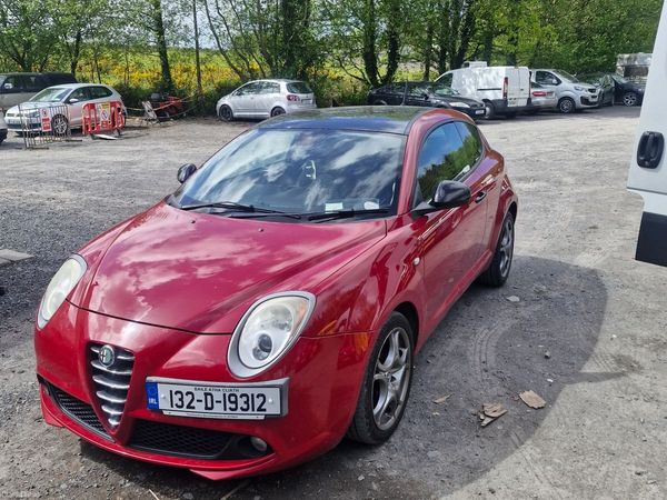 Alfa Romeo Mito Hatchback, Petrol, 2013, Red