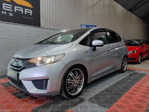 Honda Fit Hatchback, Petrol Hybrid, 2014, Silver