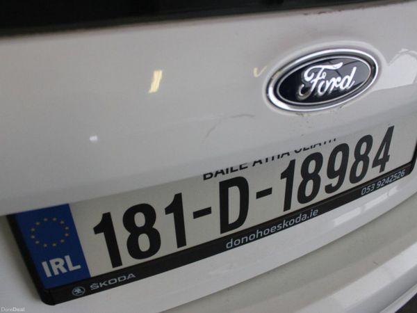 Toyota Auris Hatchback, Petrol, 2017, White