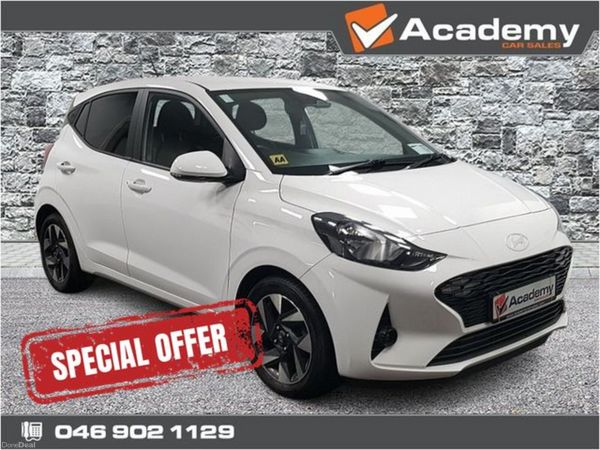 Hyundai i10 Hatchback, Petrol, 2023, White