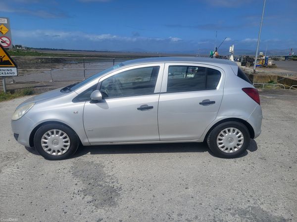 Vauxhall Corsa Hatchback, Diesel, 2009, Silver