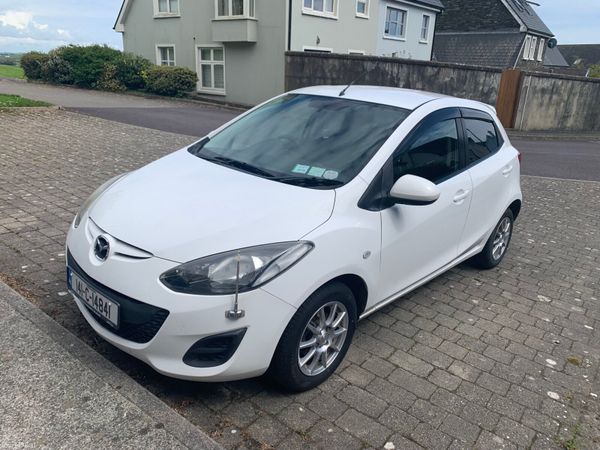 Mazda Demio MPV, Petrol, 2014, White