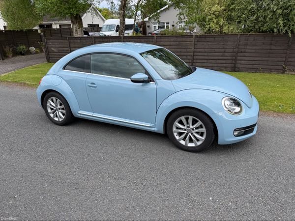Volkswagen Beetle Hatchback, Petrol, 2015, Blue