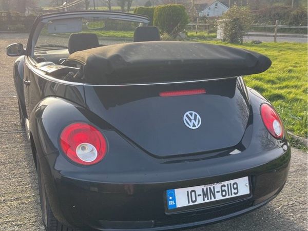 Volkswagen Beetle Convertible, Diesel, 2010, Black