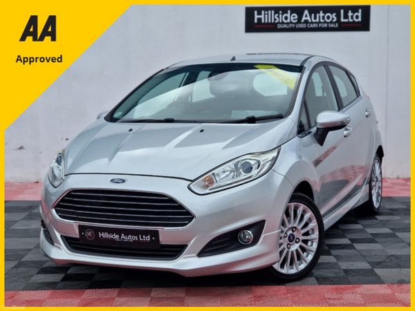 Ford Fiesta Hatchback, Petrol, 2015, Silver