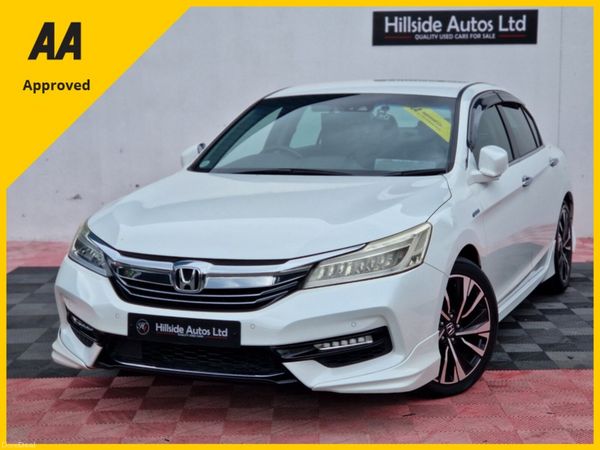 Honda Accord Saloon, Petrol Hybrid, 2016, White
