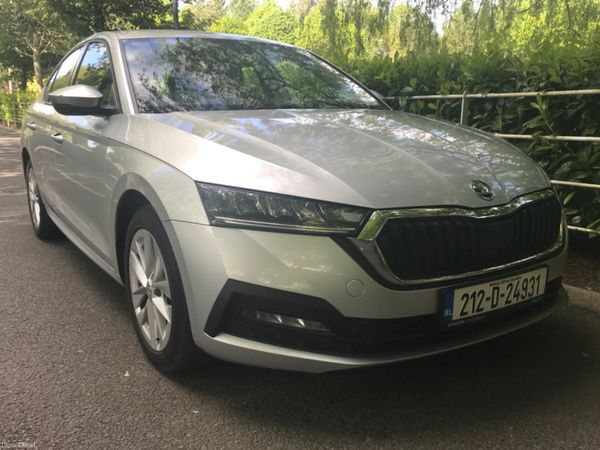Skoda Octavia Saloon, Diesel, 2021, Grey