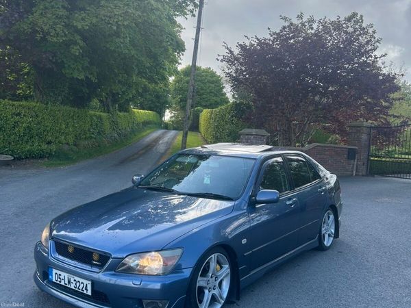 Lexus IS Saloon, Petrol, 2005, Blue