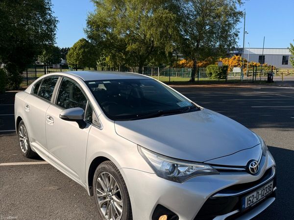 Toyota Avensis Saloon, Diesel, 2015, Silver