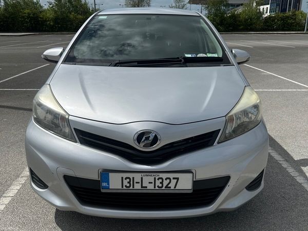 Toyota Vitz Hatchback, Petrol, 2013, Silver