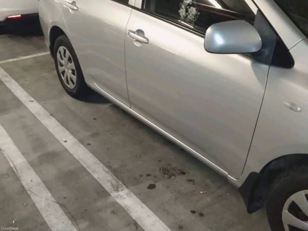 Toyota Corolla Saloon, Petrol, 2007, Silver